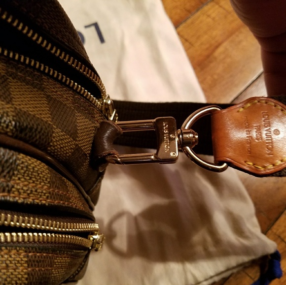 Louis Vuitton Purse - Picture 5 of 8